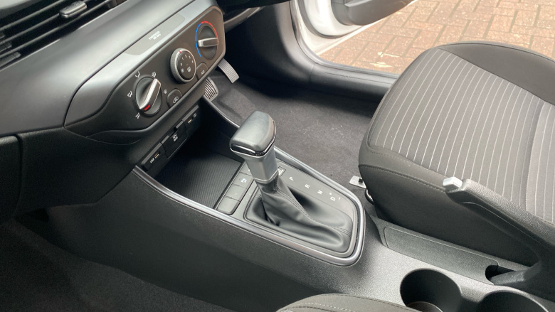 Hyundai i20 1.0T GDi 48V MHD SE Connect 5dr DCT Petrol Hatchback